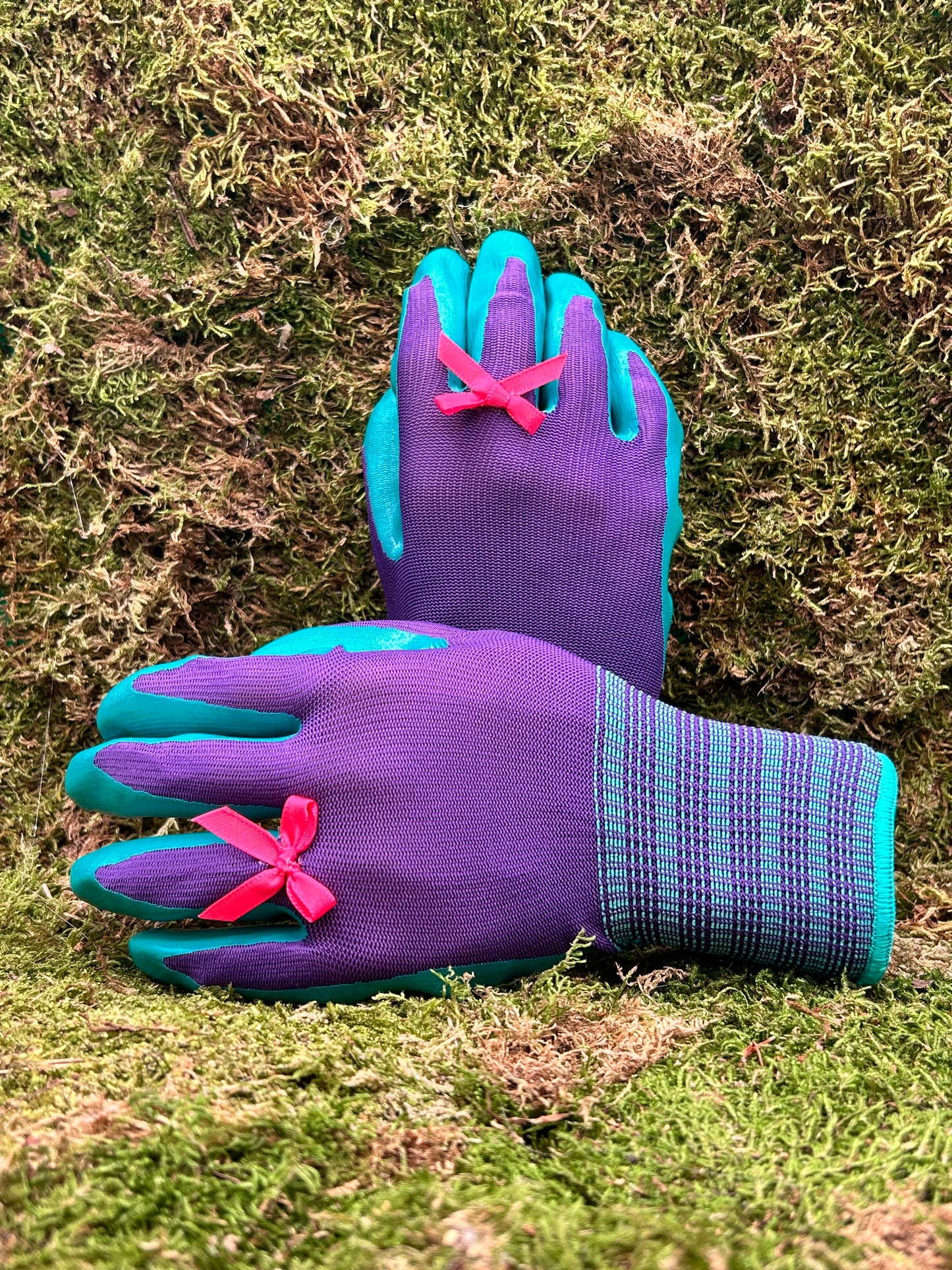 Moonberry Kiss Coated Gloves
